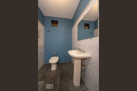 Apartamento à venda com 199m², 3 quartos e 1 vaga Apartamento à venda com 199m², 3 quartos e 1 vagaBanheiro social