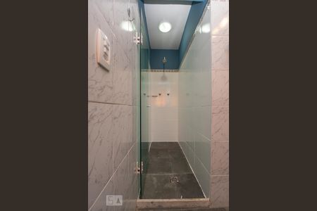 Apartamento à venda com 199m², 3 quartos e 1 vaga Apartamento à venda com 199m², 3 quartos e 1 vagaBanheiro social