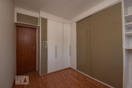Apartamento à venda com 199m², 3 quartos e 1 vaga Apartamento à venda com 199m², 3 quartos e 1 vagaQuarto 2