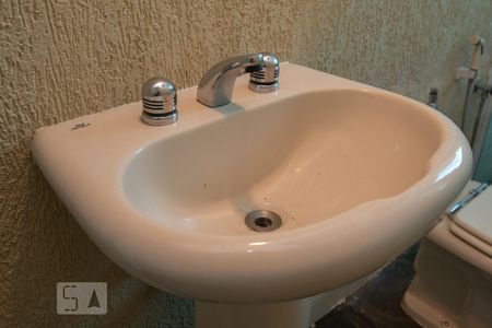 Apartamento à venda com 199m², 3 quartos e 1 vaga Apartamento à venda com 199m², 3 quartos e 1 vagaBanheiro da suíte