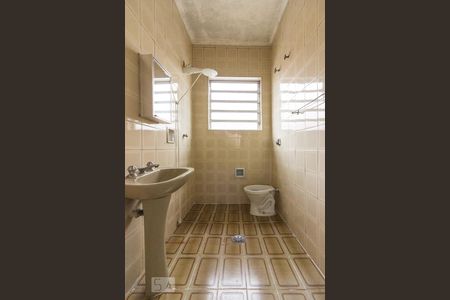 Banheiro de casa para alugar com 2 quartos, 100m² em Parada Inglesa, São Paulo