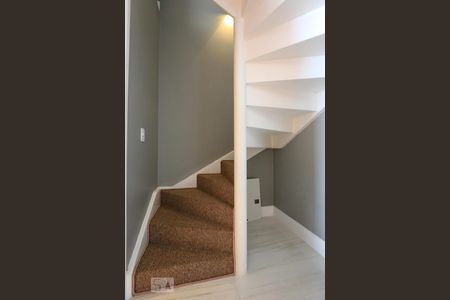 Escada para suite de apartamento à venda com 1 quarto, 49m² em Vila Andrade, São Paulo