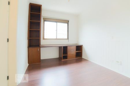 Apartamento à venda com 194m², 3 quartos e 3 vagas Apartamento à venda com 194m², 3 quartos e 3 vagasSuíte 2