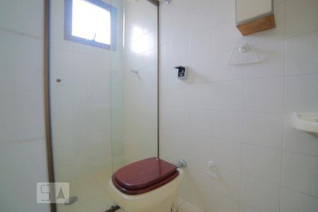 Apartamento à venda com 194m², 3 quartos e 3 vagas Apartamento à venda com 194m², 3 quartos e 3 vagasBanheiro Serviço