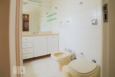 Apartamento à venda com 194m², 3 quartos e 3 vagas Apartamento à venda com 194m², 3 quartos e 3 vagasSuíte 3