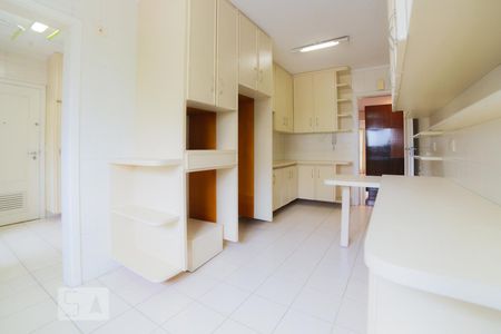 Apartamento à venda com 194m², 3 quartos e 3 vagas Apartamento à venda com 194m², 3 quartos e 3 vagasCozinha
