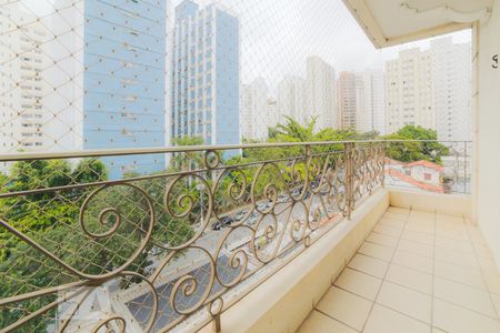 Apartamento à venda com 194m², 3 quartos e 3 vagas Apartamento à venda com 194m², 3 quartos e 3 vagasVaranda Suíte 3