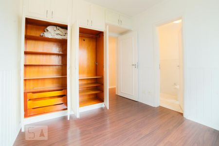 Apartamento à venda com 194m², 3 quartos e 3 vagas Apartamento à venda com 194m², 3 quartos e 3 vagasSuíte 2