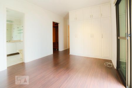 Apartamento à venda com 194m², 3 quartos e 3 vagas Apartamento à venda com 194m², 3 quartos e 3 vagasSuíte 3