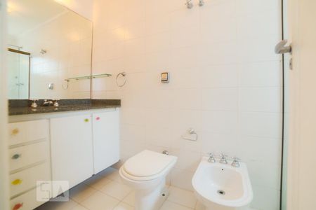 Apartamento à venda com 194m², 3 quartos e 3 vagas Apartamento à venda com 194m², 3 quartos e 3 vagasSuíte 1