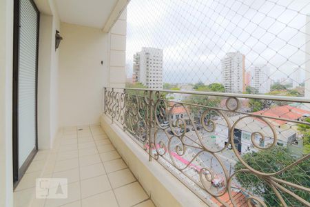 Apartamento à venda com 194m², 3 quartos e 3 vagas Apartamento à venda com 194m², 3 quartos e 3 vagasVaranda Suíte 3