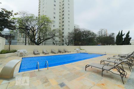 Apartamento à venda com 194m², 3 quartos e 3 vagas Apartamento à venda com 194m², 3 quartos e 3 vagasPiscina
