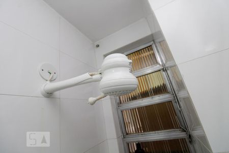 Chuveiro Banheiro. de apartamento para alugar com 1 quarto, 30m² em Copacabana, Rio de Janeiro