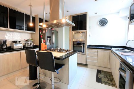 Apartamento para alugar com 141m², 3 quartos e 2 vagasCozinha