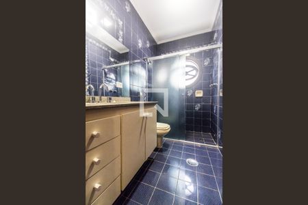 Casa de condomínio para alugar com 600m², 4 quartos e 5 vagasBanheiro da Suíte 4