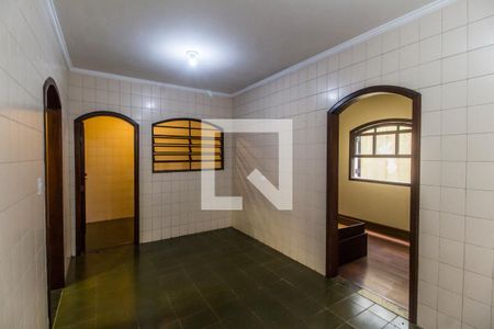 Casa de condomínio para alugar com 600m², 4 quartos e 5 vagasÁrea de Serviço