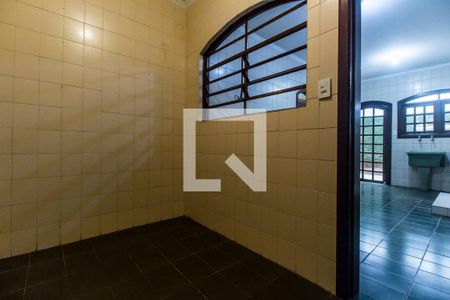 Casa de condomínio para alugar com 600m², 4 quartos e 5 vagasDespensa