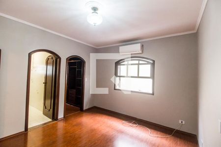 Casa de condomínio para alugar com 600m², 4 quartos e 5 vagasSuíte 3