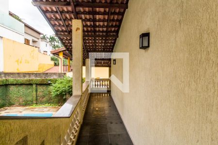 Casa de condomínio para alugar com 600m², 4 quartos e 5 vagasVaranda