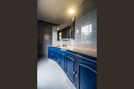 Casa de condomínio para alugar com 600m², 4 quartos e 5 vagasBanheiro da Suíte 1