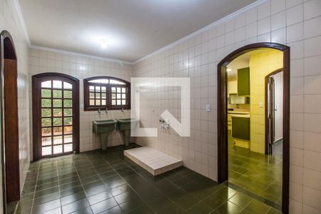 Casa de condomínio para alugar com 600m², 4 quartos e 5 vagasÁrea de Serviço