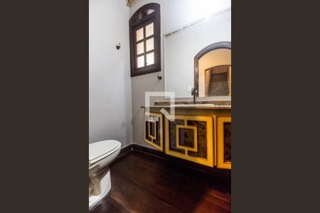 Casa de condomínio para alugar com 600m², 4 quartos e 5 vagasLavabo