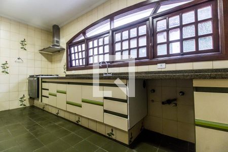 Casa de condomínio para alugar com 600m², 4 quartos e 5 vagasCozinha