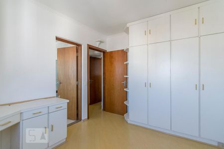 Apartamento à venda com 130m², 3 quartos e 2 vagasQuarto 2