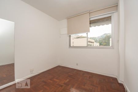 Quarto 1 de apartamento para alugar com 2 quartos, 93m² em Laranjeiras, Rio de Janeiro