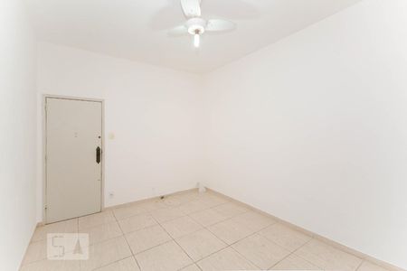 Apartamento à venda com 70m², 2 quartos e sem vaga Apartamento à venda com 70m², 2 quartos e sem vagaSala