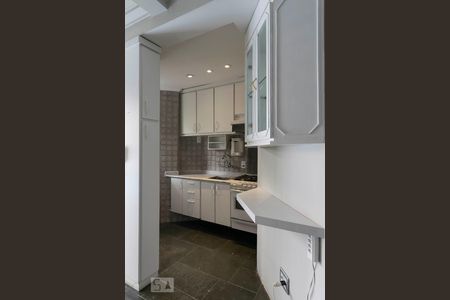 1o. Andar - Cozinha de apartamento para alugar com 1 quarto, 56m² em Aclimação, São Paulo