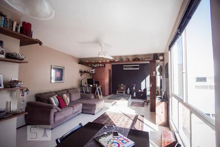Sala de apartamento para alugar com 1 quarto, 78m² em Gávea, Rio de Janeiro