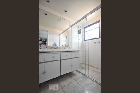 Apartamento para alugar com 500m², 4 quartos e 5 vagasBanheiro suíte 1