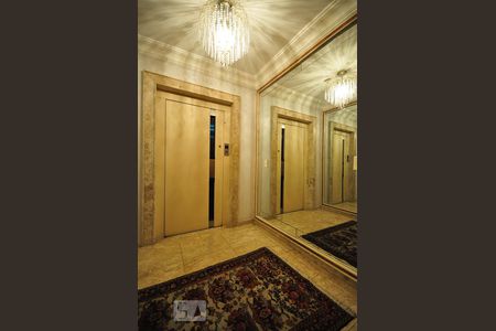 Apartamento para alugar com 500m², 4 quartos e 5 vagasHall de elevador