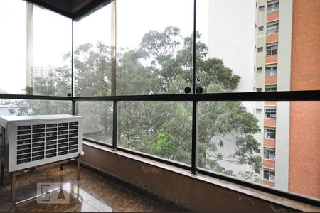 Apartamento para alugar com 500m², 4 quartos e 5 vagasVaranda da copa