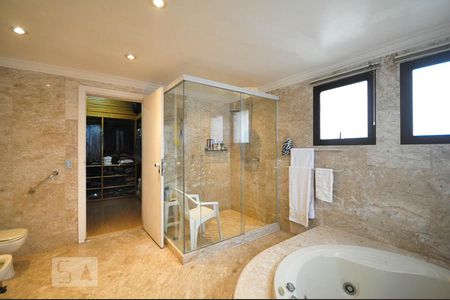 Apartamento para alugar com 500m², 4 quartos e 5 vagasBanheiro suíte 3