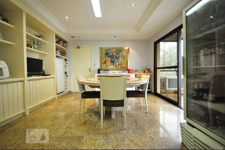 Apartamento para alugar com 500m², 4 quartos e 5 vagasCopa