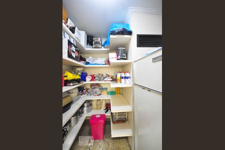 Apartamento para alugar com 500m², 4 quartos e 5 vagasDespensa