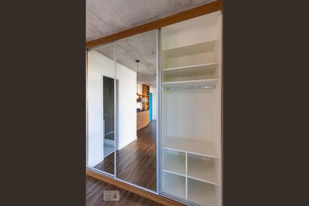 Sala/Quarto de kitnet/studio à venda com 1 quarto, 35m² em Santo Amaro, São Paulo