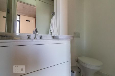 Banheiro de kitnet/studio à venda com 1 quarto, 35m² em Santo Amaro, São Paulo