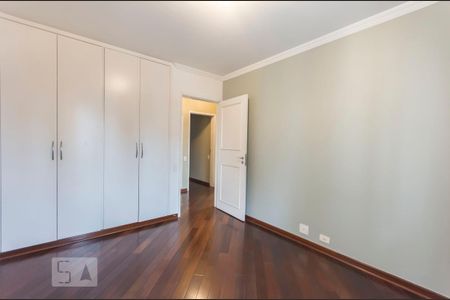 Apartamento à venda com 111m², 3 quartos e 2 vagasQuarto