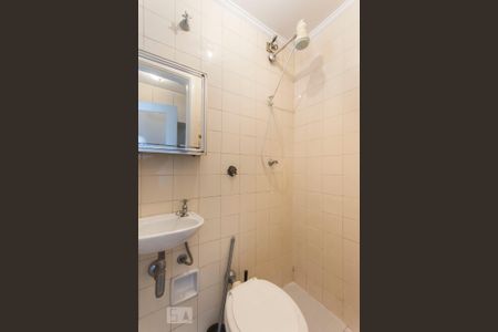 Apartamento à venda com 111m², 3 quartos e 2 vagasBanheiro da empregada