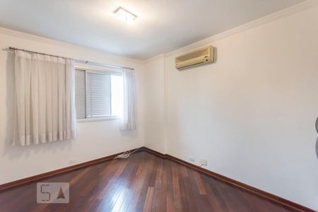 Apartamento à venda com 111m², 3 quartos e 2 vagasQuarto