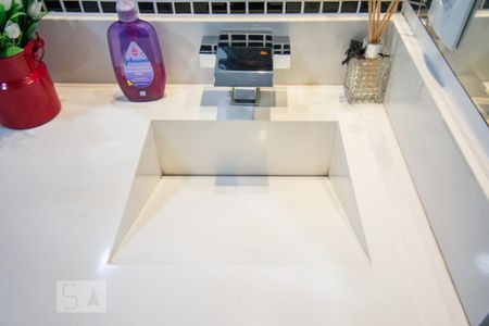 Banheiro de apartamento à venda com 2 quartos, 58m² em Rudge Ramos, São Bernardo do Campo