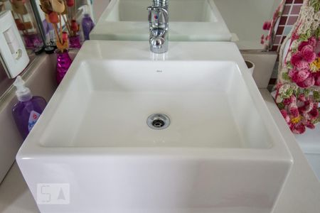 Apartamento à venda com 58m², 2 quartos e 1 vagaBanheiro - suíte