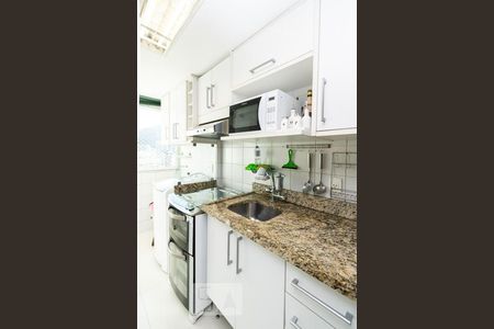 Apartamento à venda com 136m², 3 quartos e 2 vagas Apartamento à venda com 136m², 3 quartos e 2 vagasCozinha