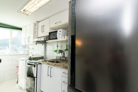 Apartamento à venda com 136m², 3 quartos e 2 vagas Apartamento à venda com 136m², 3 quartos e 2 vagasCozinha