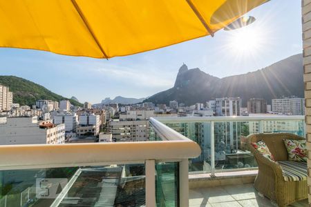 Apartamento à venda com 136m², 3 quartos e 2 vagas Apartamento à venda com 136m², 3 quartos e 2 vagasCobertura