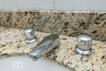 Apartamento à venda com 136m², 3 quartos e 2 vagas Apartamento à venda com 136m², 3 quartos e 2 vagasBanheiro Suíte