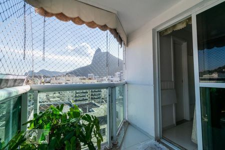 Apartamento à venda com 136m², 3 quartos e 2 vagas Apartamento à venda com 136m², 3 quartos e 2 vagasVaranda Suíte